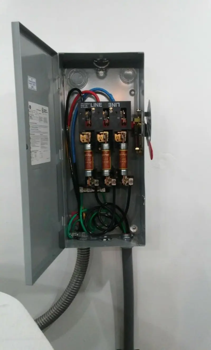 Three-phase disconnect switch installed for Smoke Detector Installation in Perkins